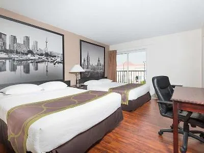 Super 8 By Wyndham Cambridge/Kitchener/Waterloo Area Hotel
